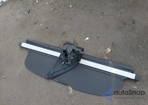 2018 Subaru Outback 2.5I Touring z USA, uszkodzony, nr VIN 4S4BSATC3J3237172